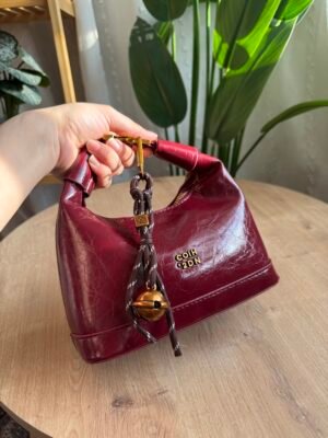 حقيبة مميزة بلون ماروني او كرزي