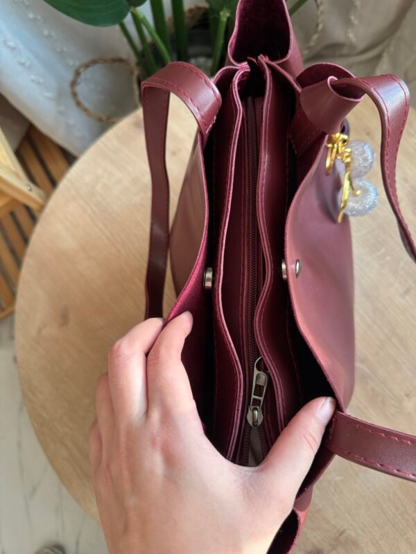 حقيبة ب ٣ خانات لون ماروني