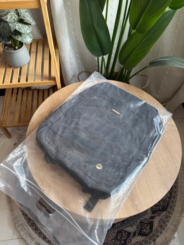 حقيبة ظهر لون اسود