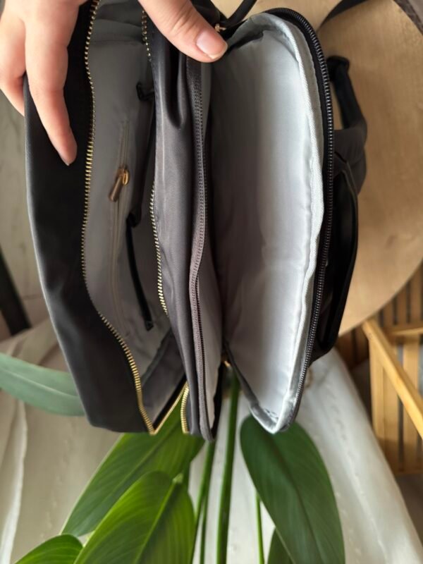 حقيبة ظهر لون اسود