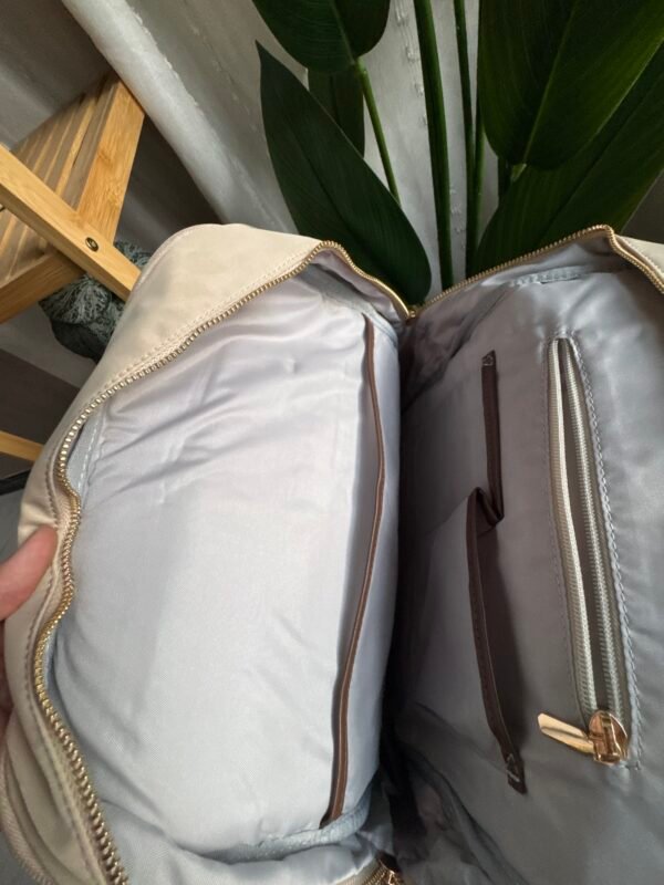 حقيبة ظهر لون بيجي