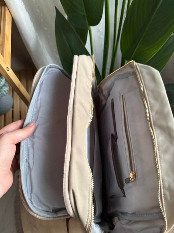 حقيبة ظهر لون بيجي