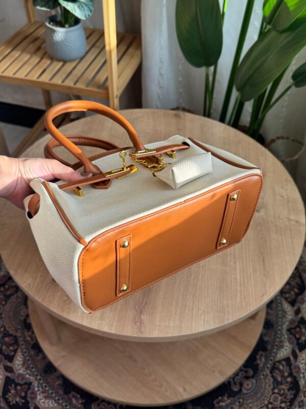 حقيبة لون اوف وايت مطعم بني (مع المداليه)