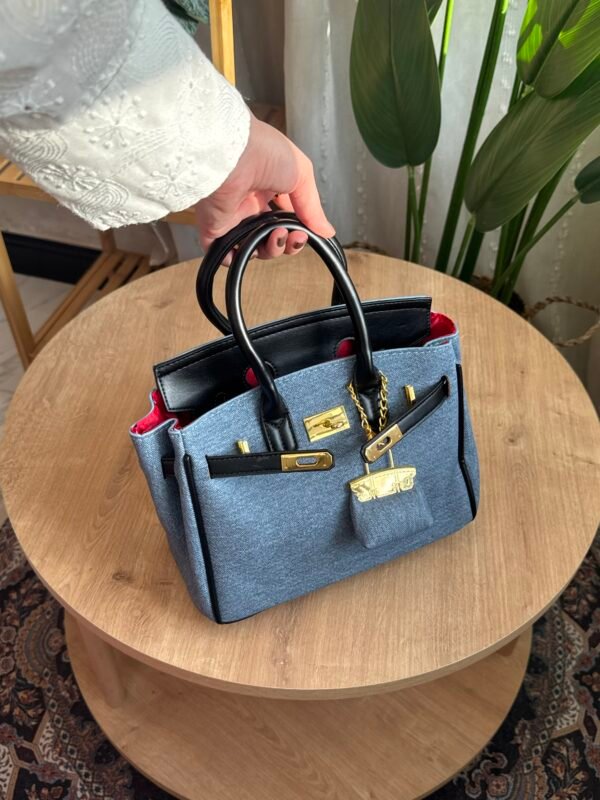 حقيبة جينز مطعم اسود ( مع المداليه)