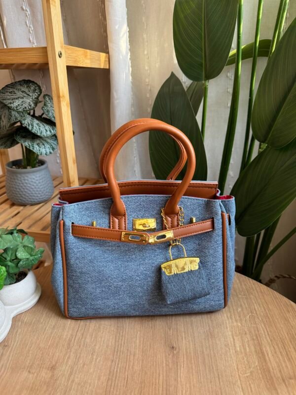 حقيبة جينز مطعم بني(مع المداليه)