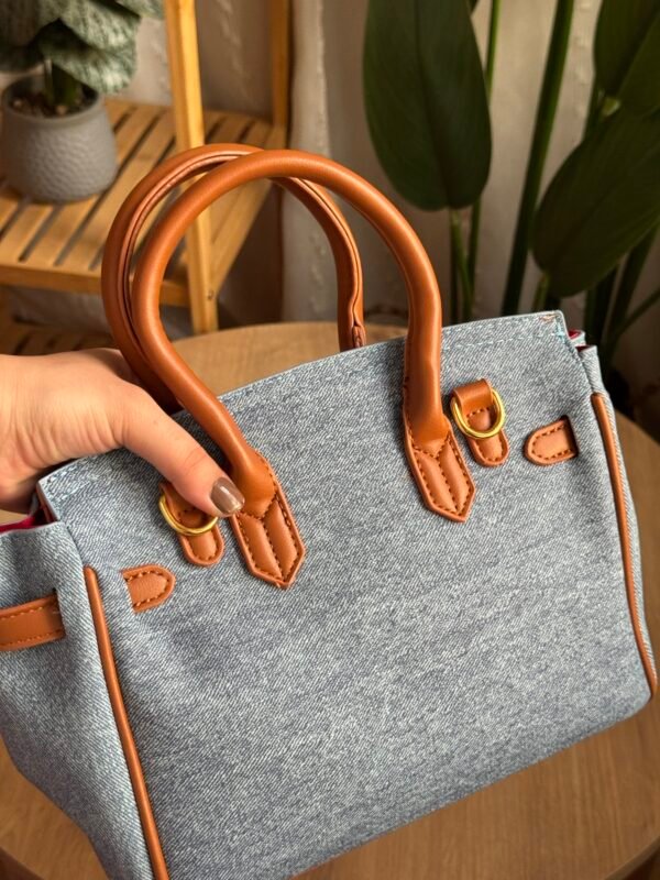 حقيبة جينز مطعم بني(مع المداليه)