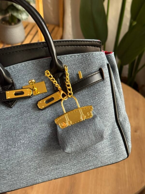 حقيبة جينز مطعم اسود ( مع المداليه)