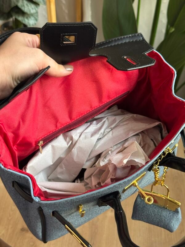 حقيبة جينز مطعم اسود ( مع المداليه)