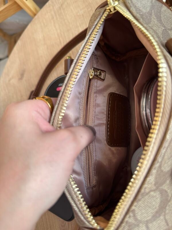 حقيبة coach لون جوزي