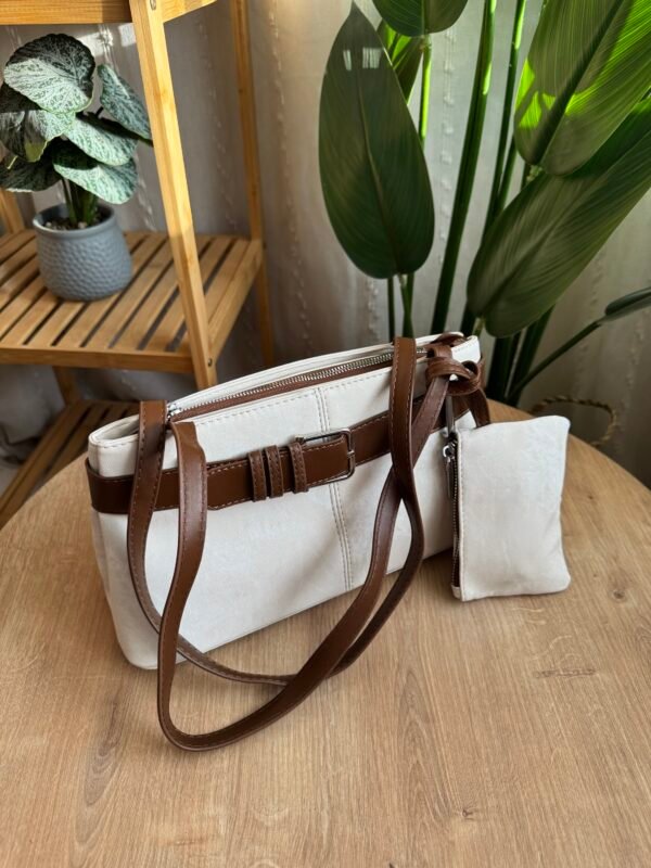 حقيبة بتصميم مميز