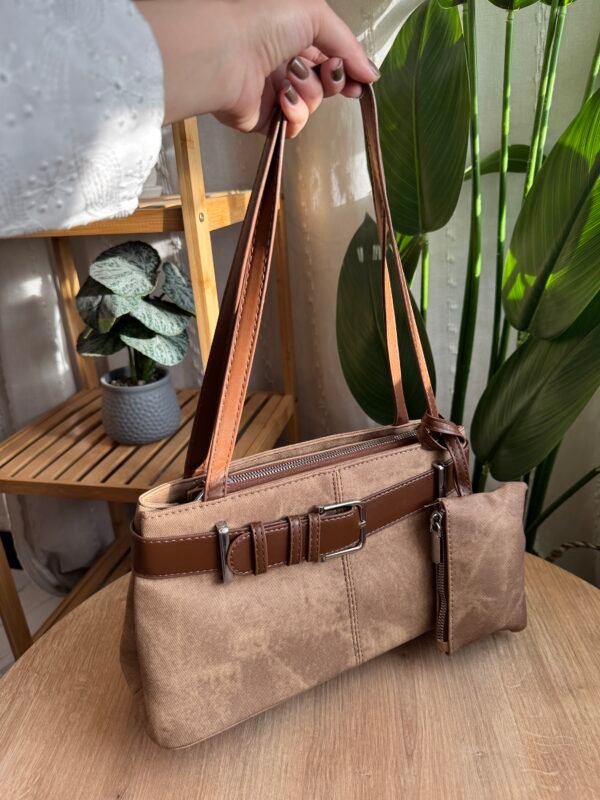 حقيبة بتصميم مميز