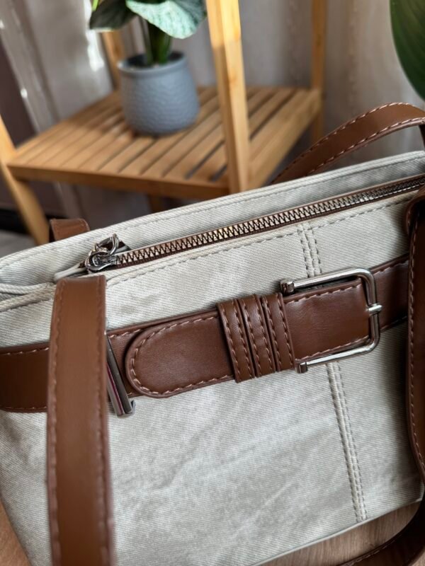 حقيبة بتصميم مميز