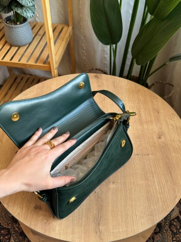 حقيبة مخمل لون زيتوني