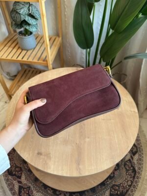 حقيبة مخمل لون بني