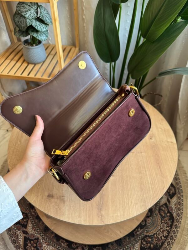 حقيبة مخمل لون بني