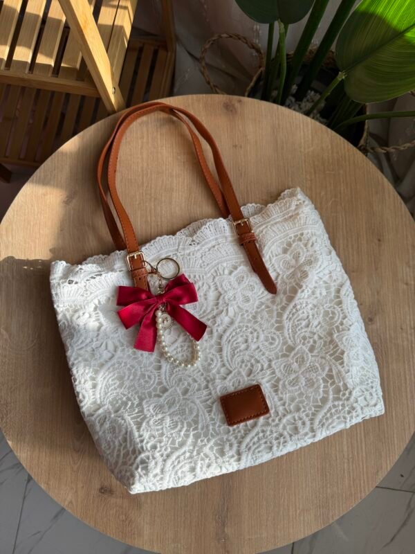 حقيبة دانتيل راقيه(بدون المداليه)