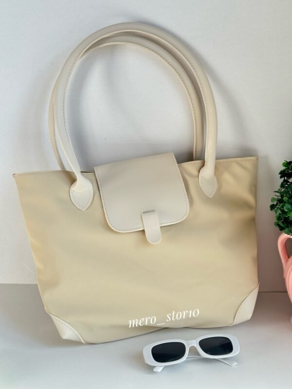 حقيبة اوف وايت