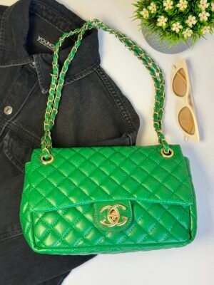 حقيبة شانيل لون اخضر