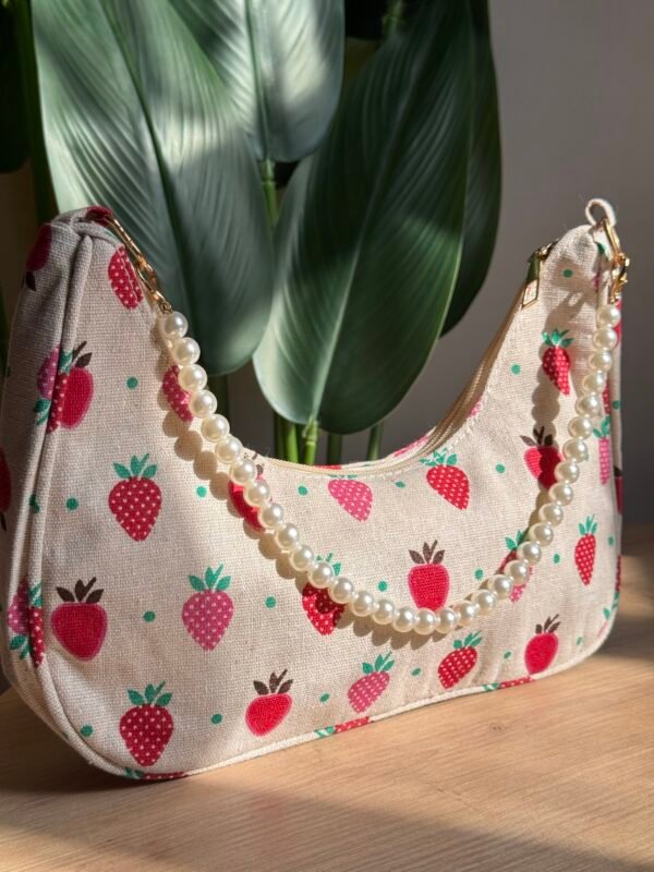 حقيبة الفرولة