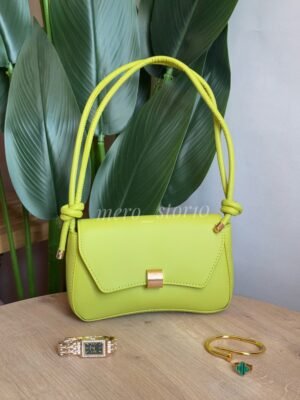 حقيبة صغيره لون اخضر