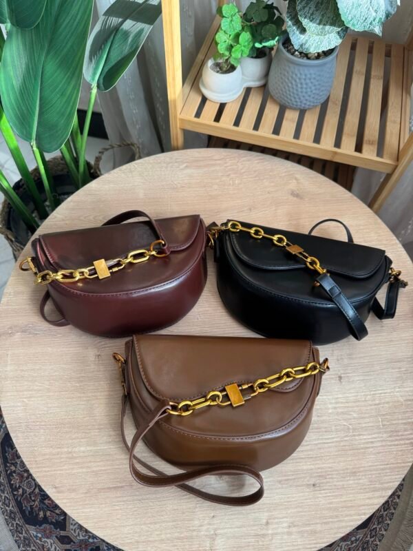 حقيبة لون ماروني غامق