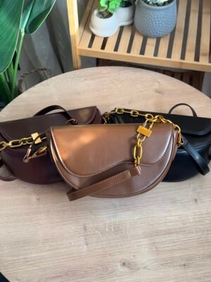 حقيبة لون بني مميز