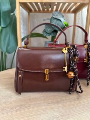 حقيبة فخمة لون بني