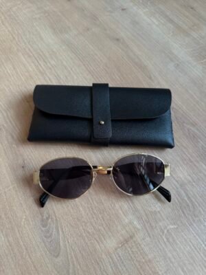 نظاره اطار ذهبي