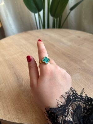 محبس فان كليف اخضر