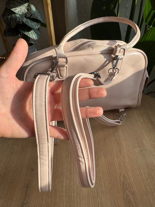 img_9993 حقيبة واسعة لون وردي فاتج (مع المداليات)