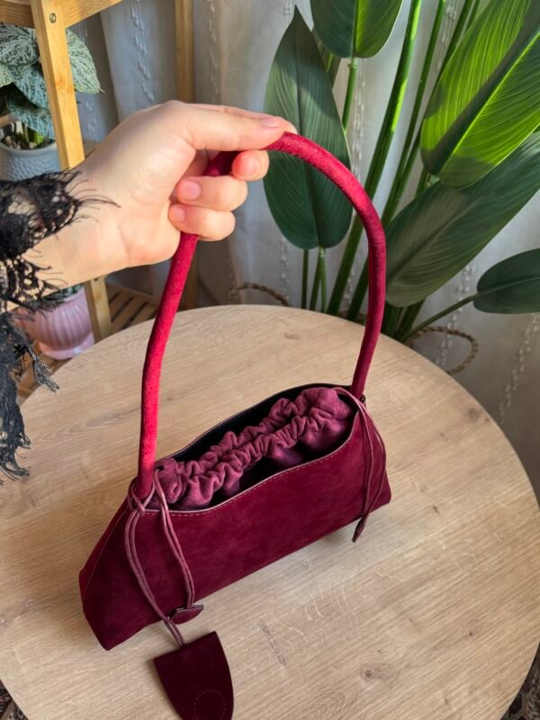 img_1818-2 حقيبة مخمل لون ماروني