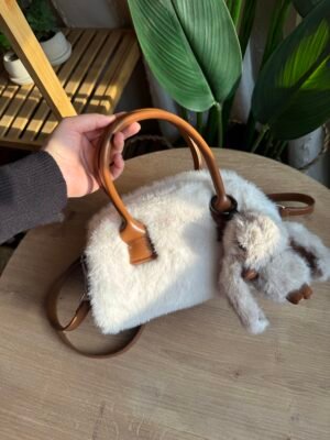 حقيبة فرو اوف وايت مطعم جوزي