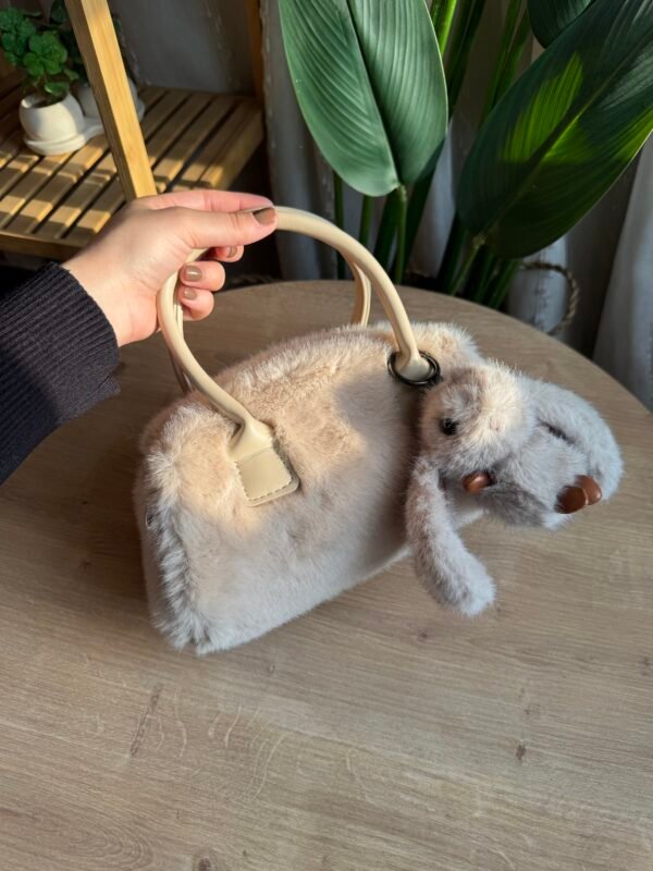 img_1960 حقيبة فرو لون اوف وايت