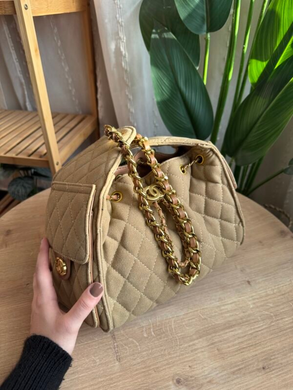 حقيبة شانيل لون بيجي