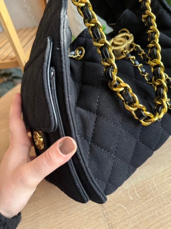 حقيبه شانيل لون اسود