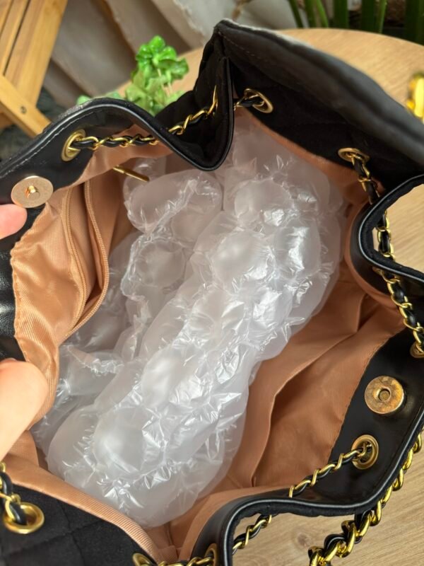 حقيبه شانيل لون اسود