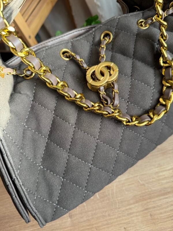 حقيبه شانيل لون رصاصي