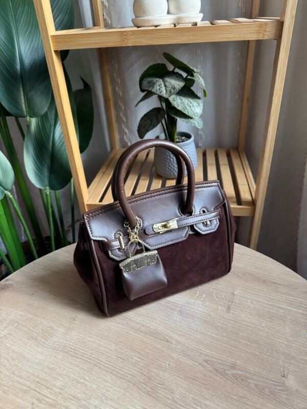 حقيبة هرمز لون بني (مع المداليه)