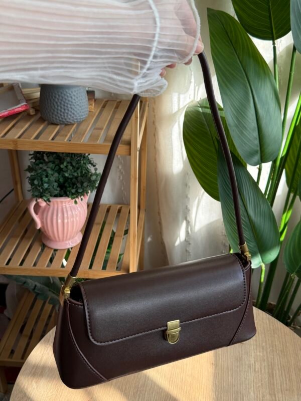 حقيبه لون بني